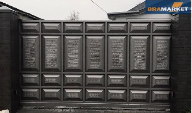 Відкатні ворота зі сталевої фільонки в Рівному – виготовлення та доставка — фото 1