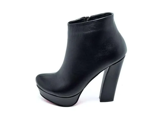 Які бувають демісезонні жіночі черевики? Знайомить з ними Favorite Shoes — фото 1