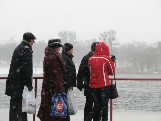 Рівняни на Водохреща святили воду та пірнали в ополонку — фото 4