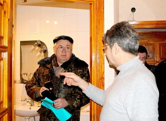 Рівнянин зробив собі теплу підлогу, а у сусідів вийшла «арктика» — фото 2