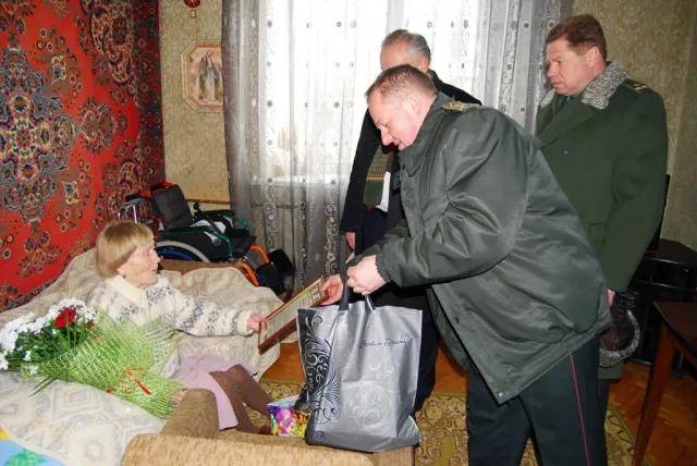 У Рівному вшанували ветеранів - учасників визволення міста + (Фоторепортаж) — фото 6