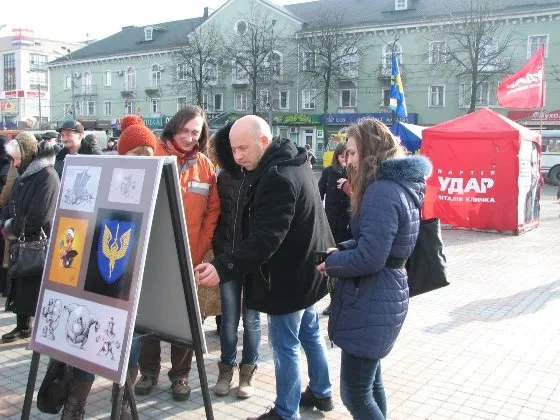 Фронтмен гурту «OT Vinta» виставив серію своїх карикатур про відомих політиків та українських героїв (Фоторепортаж) + (Відео) — фото 3