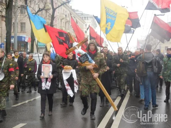 У Рівному тисячі людей прощались Олександром Музичко (Фоторепортаж) + (Відео) — фото 8
