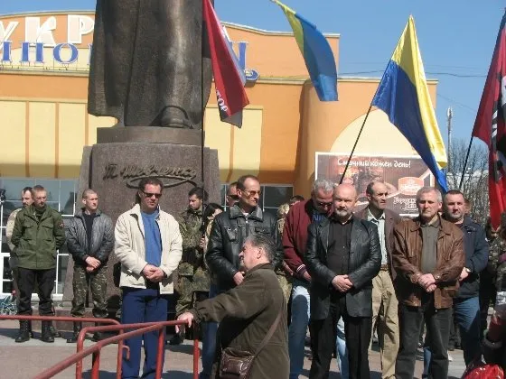 Вчора у Рівному згадували героїв «Небесної сотні»: цими днями виповнюється 40 днів з часу їхньої загибелі (Фото) + (Відео) — фото 4