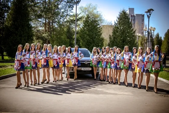 Завтра у Рівному відбудеться конкурс краси «Міс Рівненщина-2014» — фото 1