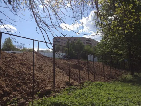 У Рівному біля Пагорбу Слави, повним ходом йде будівництво (Фоторепортаж) — фото 2