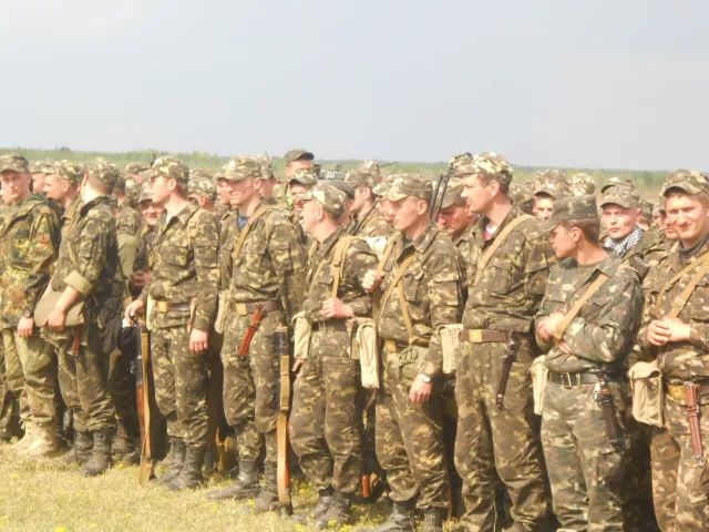 Ковдри, матраци та карімати віддають військовим мешканці Рівного (Фото) — фото 2