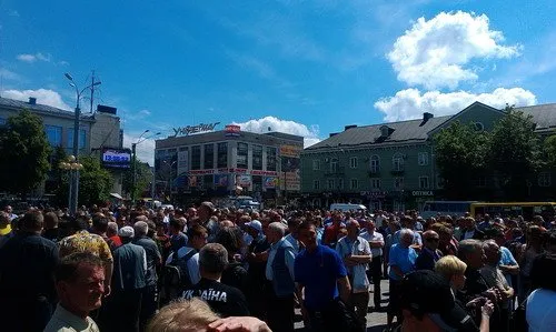 Скандальне Віче у Рівному (Фоторепортаж) + (Відео) — фото 4