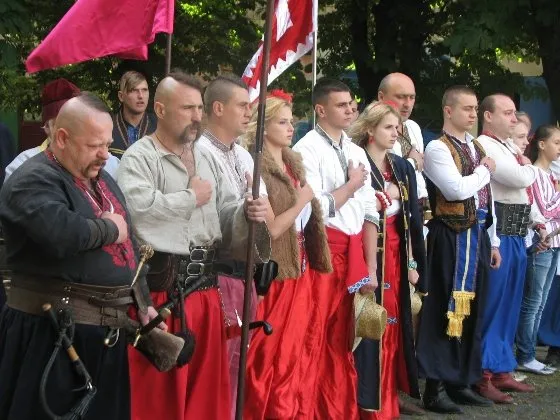 Рівненські козаки з нагоди 363-річчя Битви під Берестечком влаштували похід до місця події (Фоторепортаж) + (Відео) — фото 4