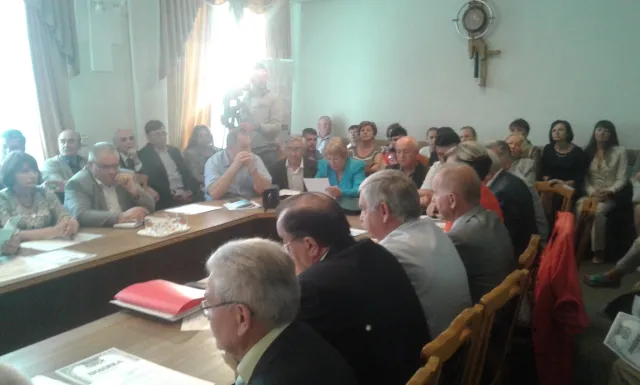 Ректор ВУЗу вибачився перед студентами за за інцидент з пиятикою (Фото) + (Відео) — фото 2