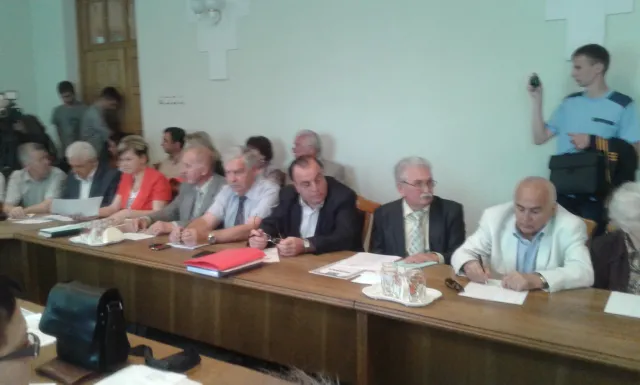 Ректор ВУЗу вибачився перед студентами за за інцидент з пиятикою (Фото) + (Відео) — фото 4