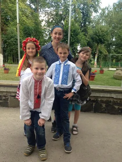 Діти збирають власні віче та пишуть листи військовим (Фоторепортаж) — фото 4