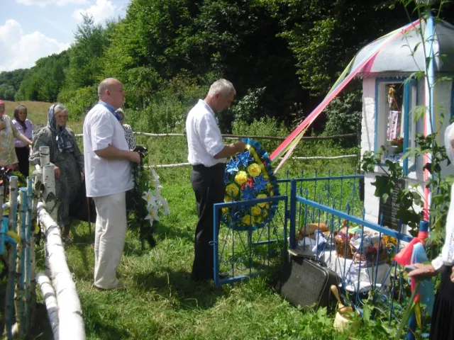 На Рівненщині помолились за вбитих українців (Фото) — фото 2