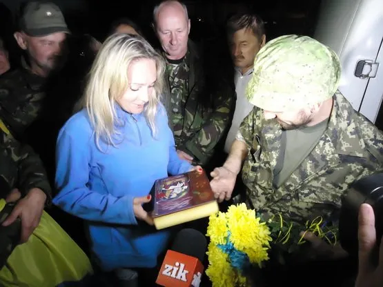 У Рівному зустріли трьох звільнених із полону бійців «Горині» (Фото) — фото 2