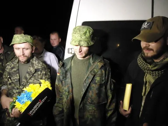 У Рівному зустріли трьох звільнених із полону бійців «Горині» (Фото) — фото 4