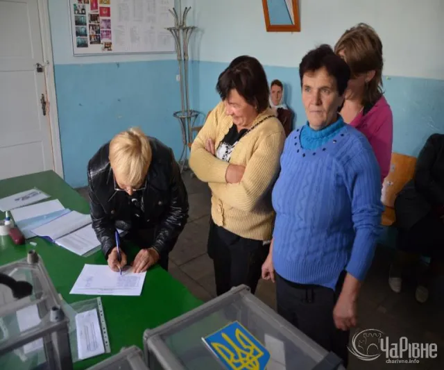 Церковні розбірки: священики влаштували «битву хорів» (Фото) — фото 3
