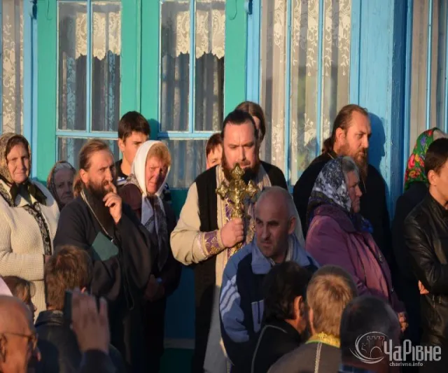 Церковні розбірки: священики влаштували «битву хорів» (Фото) — фото 6