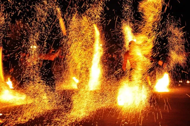 На Рівненській Лебенинці влаштували фаєр-шоу (Фоторепортаж) — фото 8