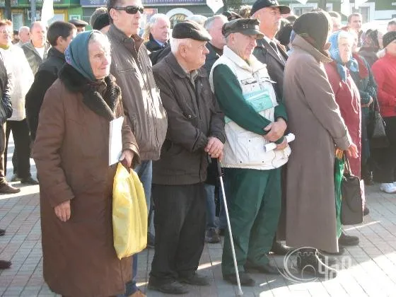Олег Тягнибок змусив у Рівному себе чекати (Фото) + (Відео) — фото 2