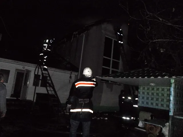 На Рівненщині горів маєток «Царя» (Фото) + (Відео) — фото 4