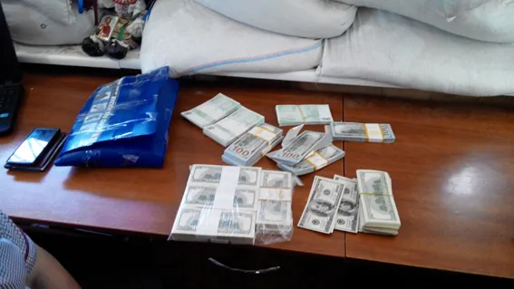 У зоні АТО рівненські правоохоронці виявили велику партію грошей (фото) — фото 2