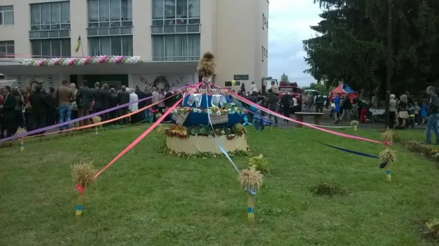 Вчора на Рівненщині відбулось вшановування давніх українських традицій на щорічному фестивалі з "Народної криниці" (фото) — фото 4